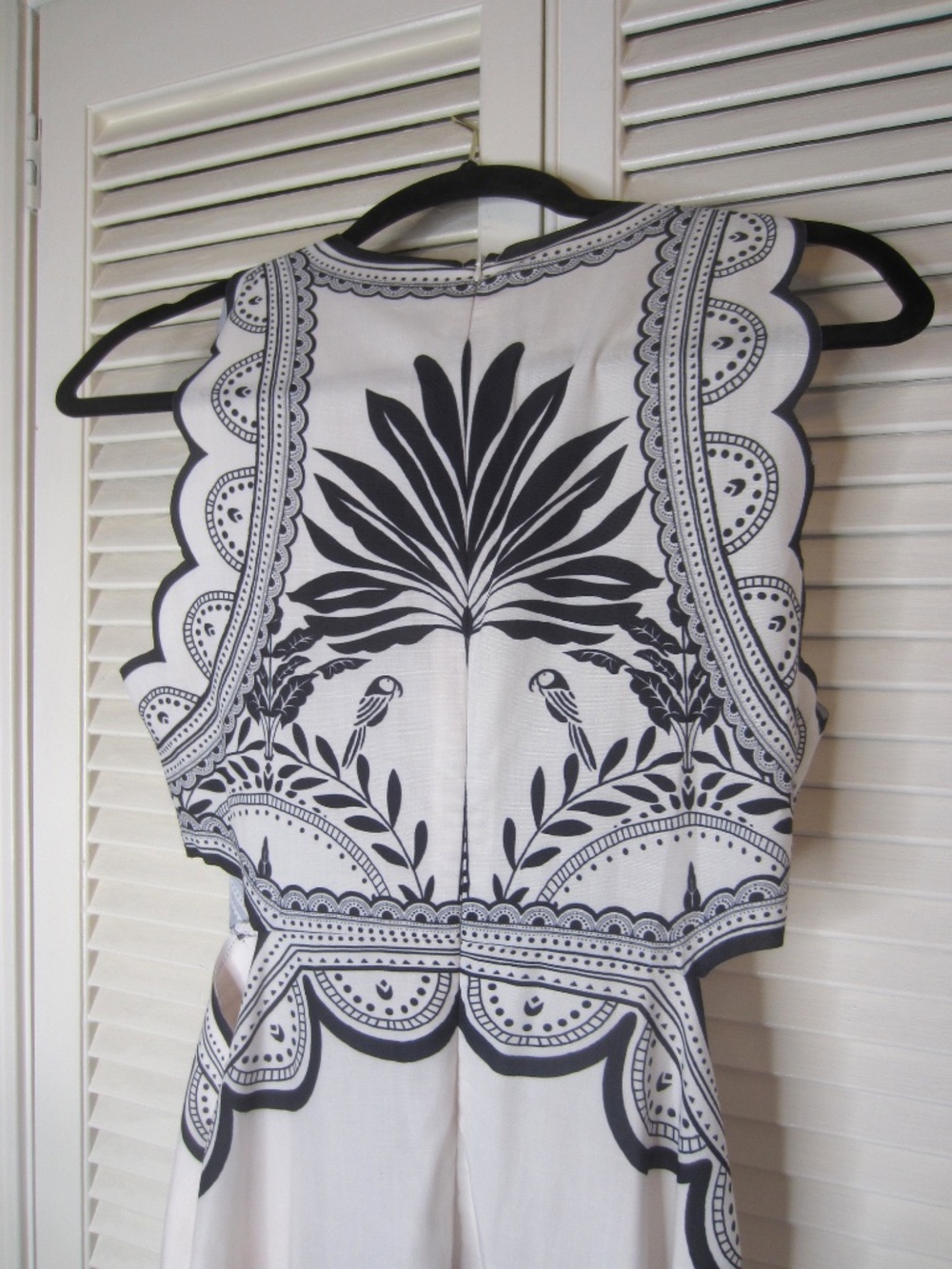 Commense Palm Print cut out cream midi dress - Size Medium - Picture 6 of 11